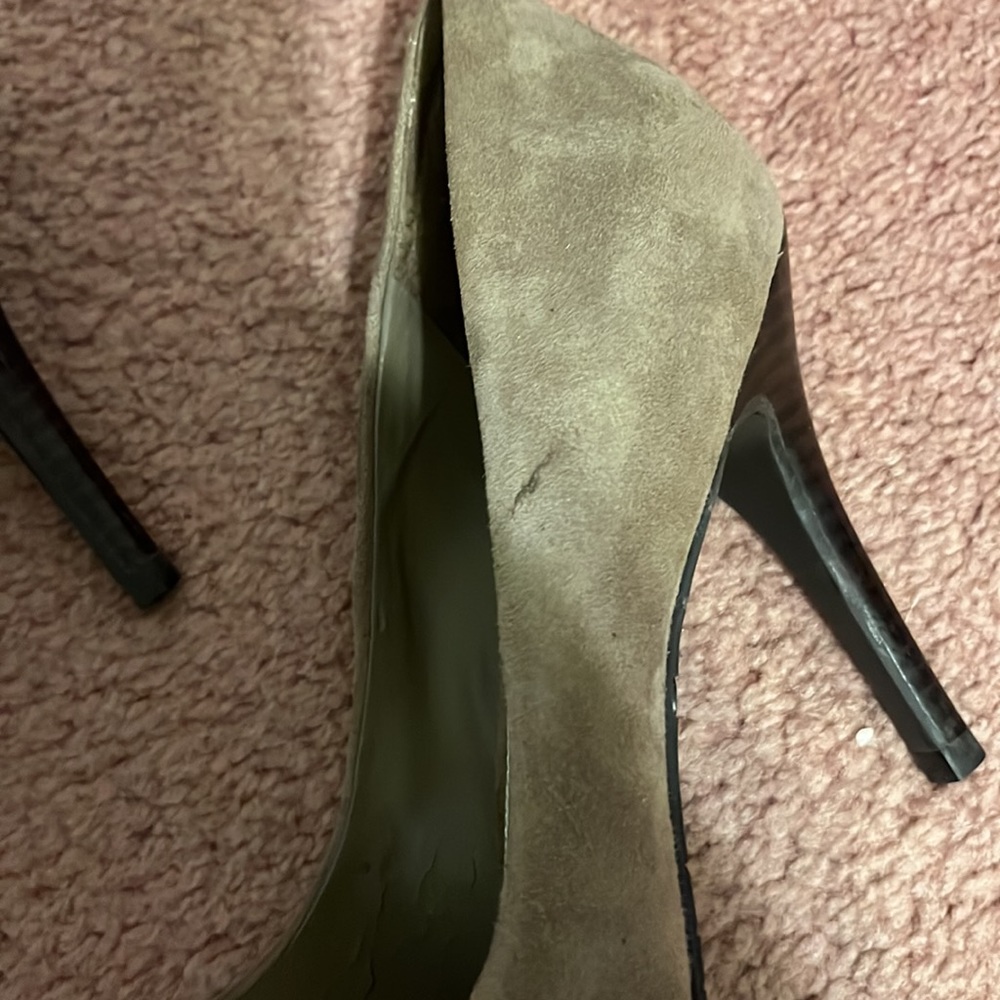 Tan Heels - Picture 4 of 4